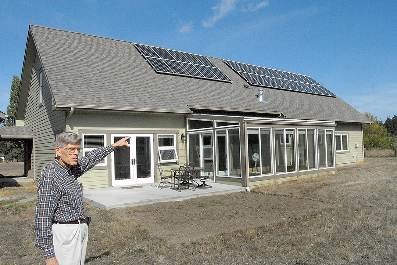 Demonstration home in Sequim on solar energy tour