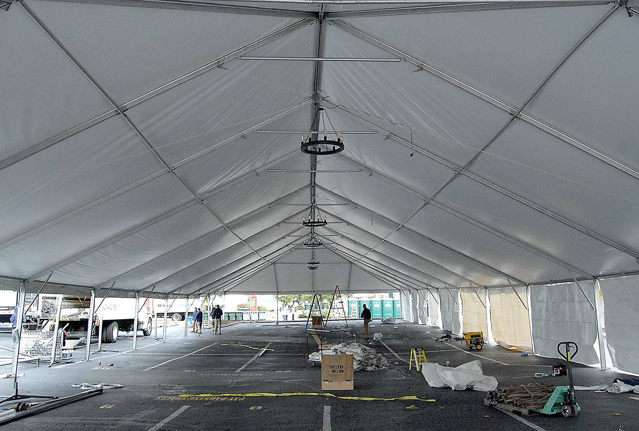 PHOTO Preparing for crab fest Peninsula Daily News