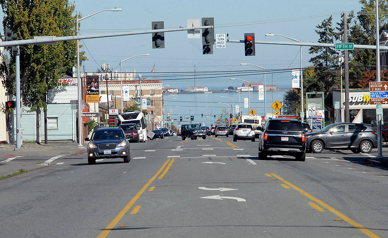 A section of South Lincoln Street between First and Eighth in Port Angeles is under consideration for upgrades that could include left turn restrictions, improved crosswalks, bike lanes and a traffic light at Third Street. (Keith Thorpe/Peninsula Daily News)