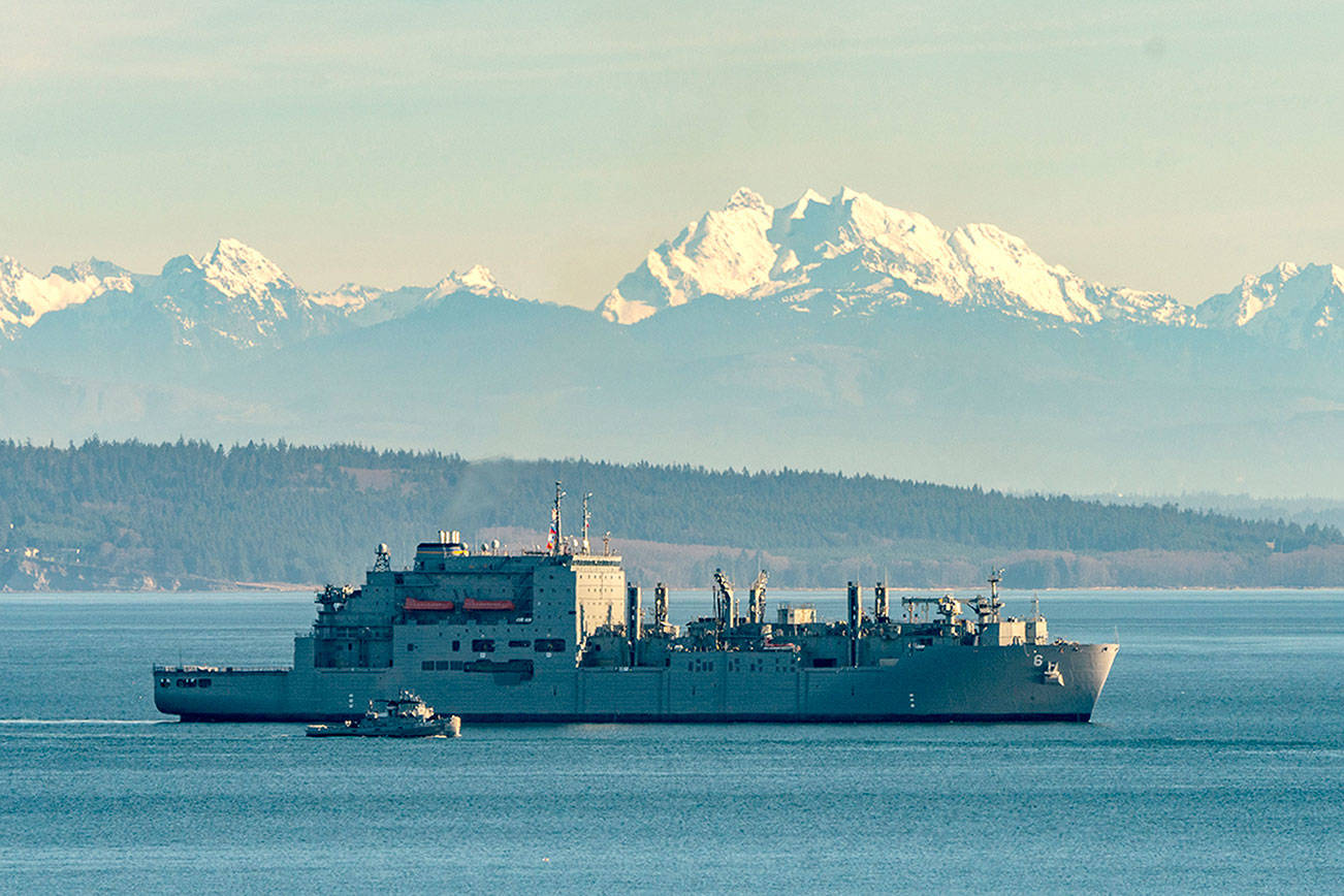 PHOTO: USNS Amelia Earhart heads to the docks