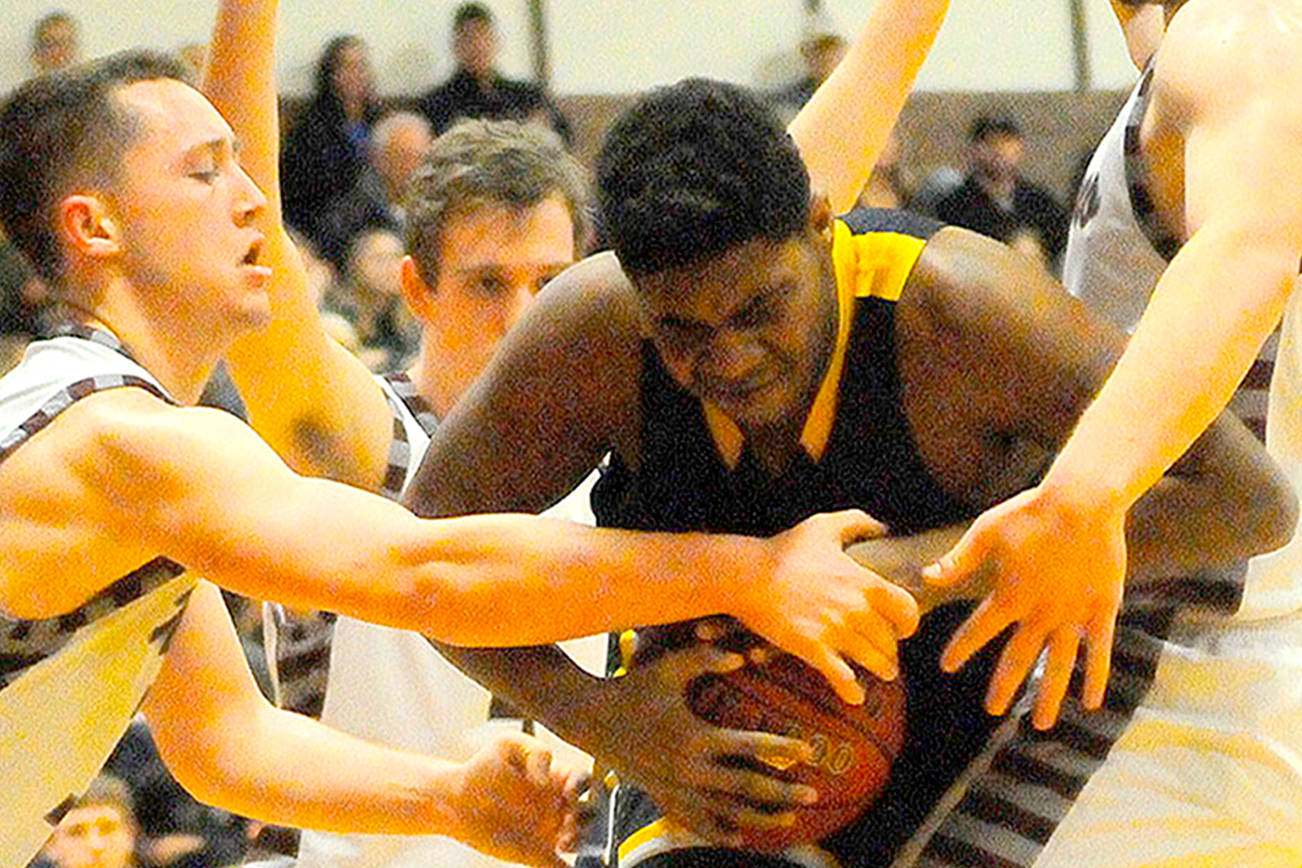 BOYS BASKETBALL: Forks picks up huge road win over Montesano; Crescent seals playoff spot; Port Townsend beats rival Chimacum and more