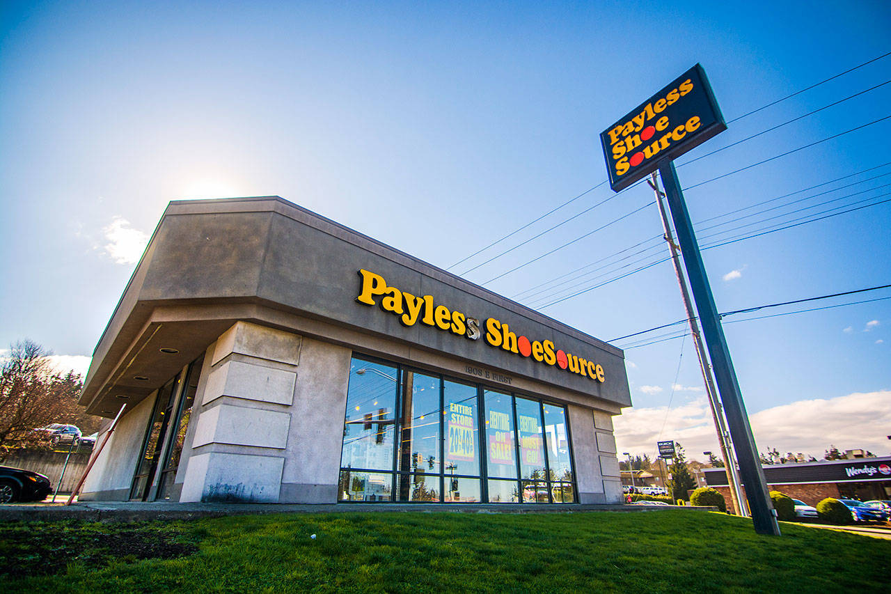 payless shoe stores open near me