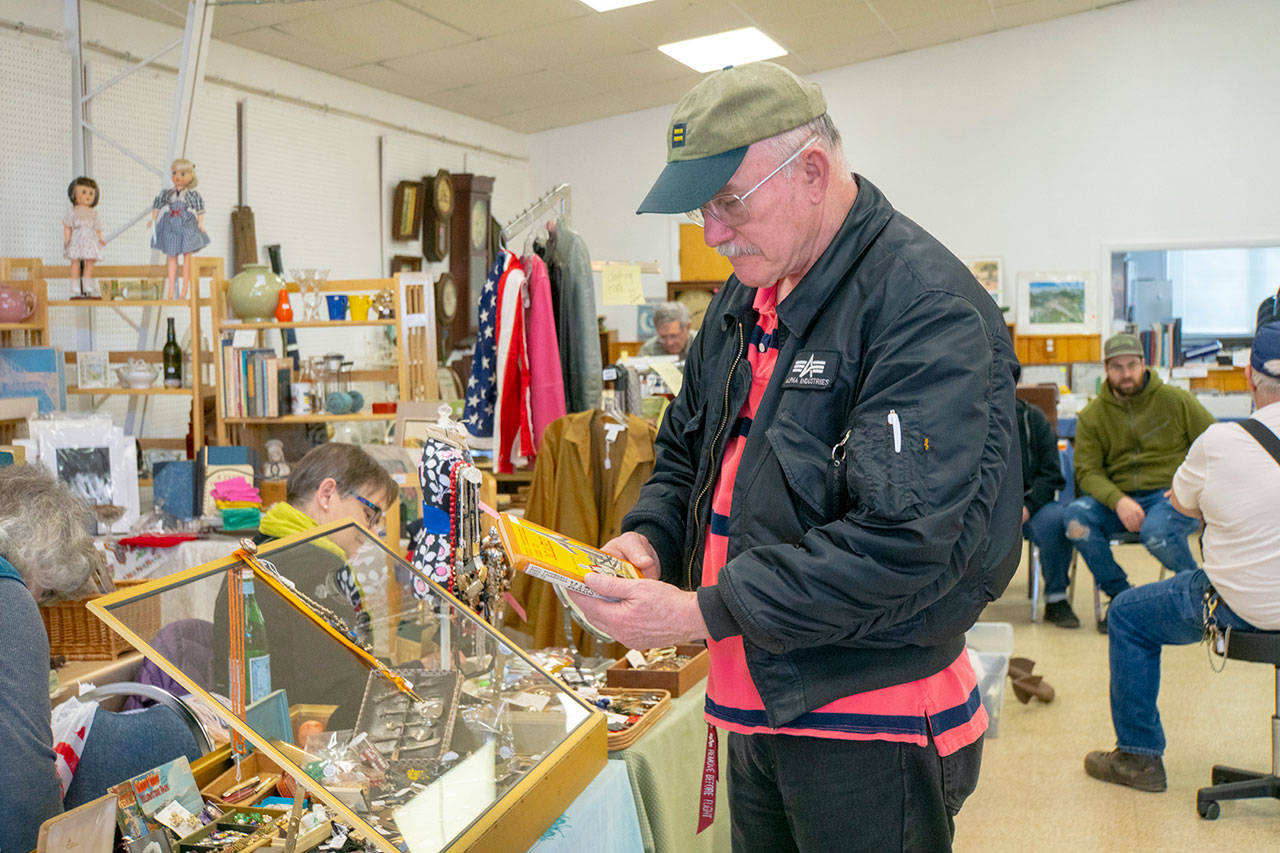 PHOTO: Finding treasures at annual Jefferson County sale