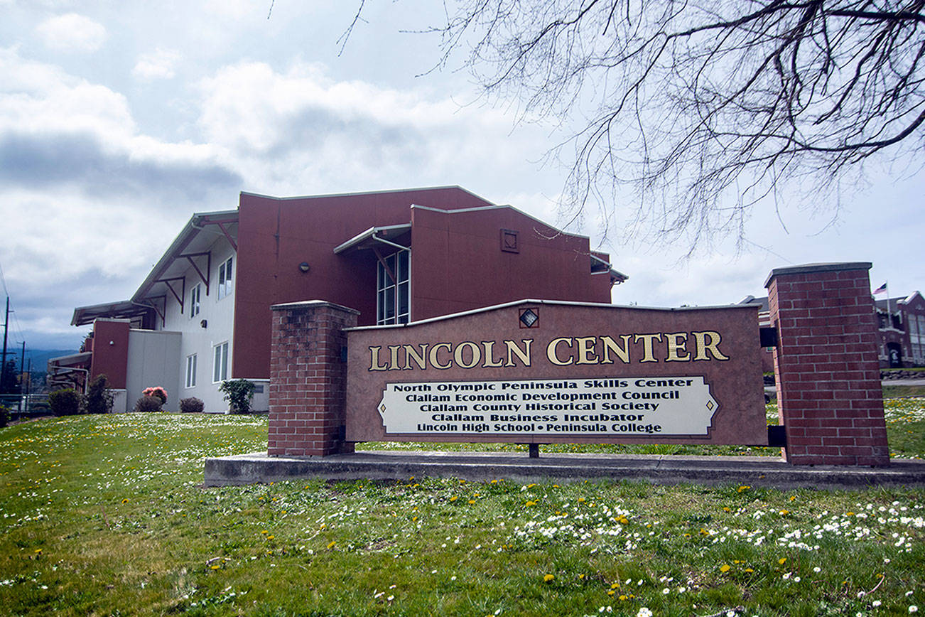 Port Angeles School District chief suggests use for Lincoln Center space