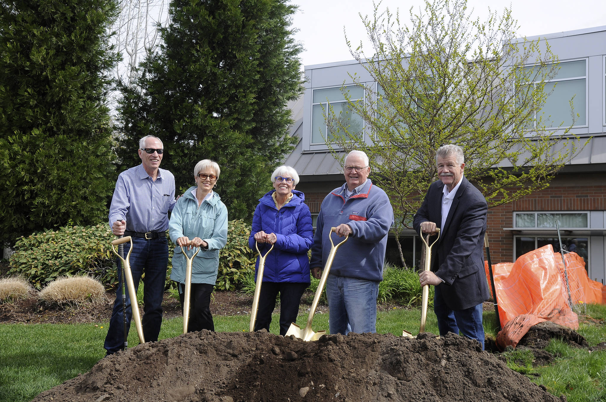 Major donors to a campaign that raised $1.2 million of the $4.4 million Olympic Medical Cancer Center expansion include, from left, Bill and Esther Littlejohn, Barbara and George Brown, and First Federal, represented here by Larry Hueth, President and Chief Executive Officer. (Michael Dashiell/Olympic Peninsula News Group)