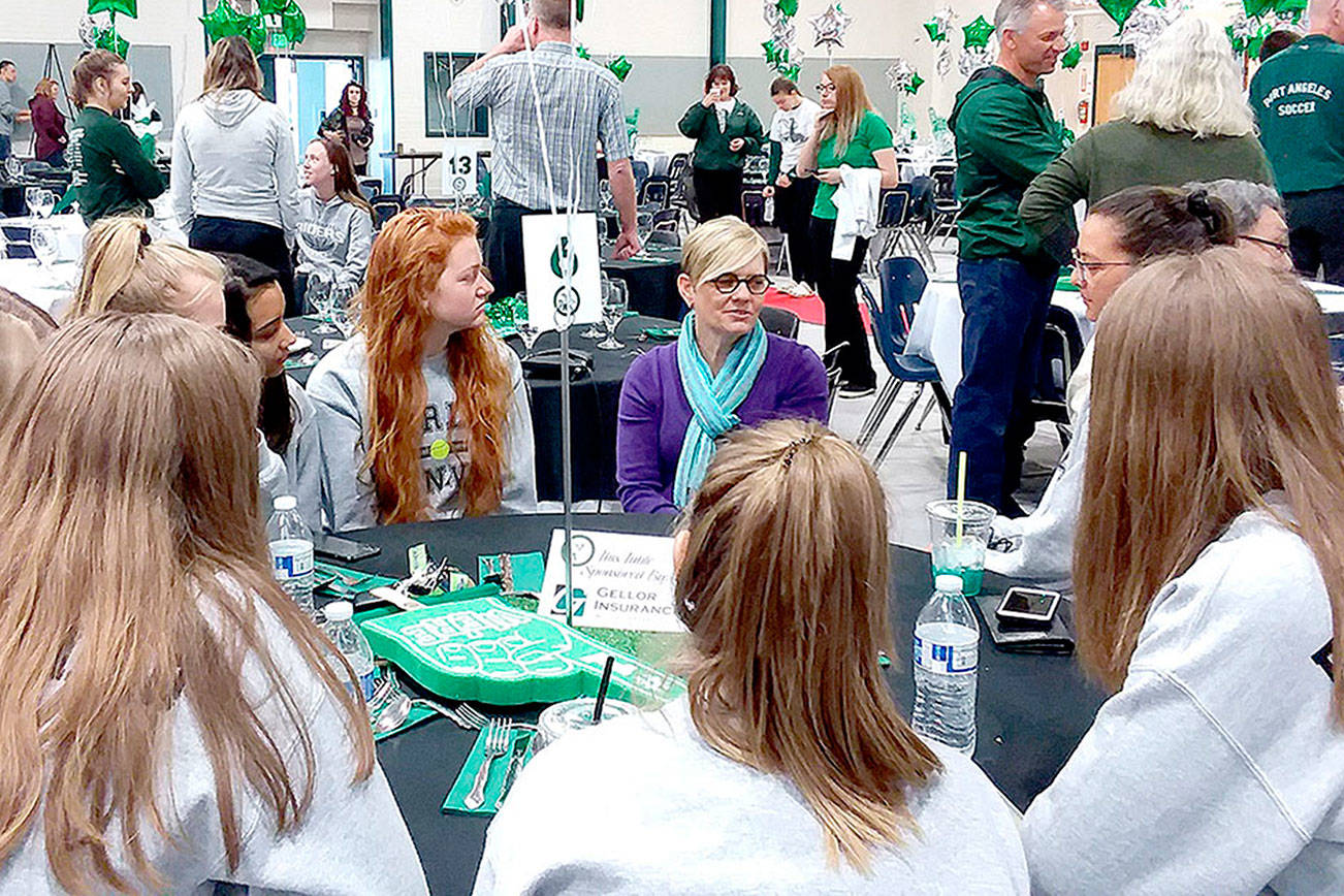 HALL OF FAME: Inductees share wisdom with Port Angeles student athletes