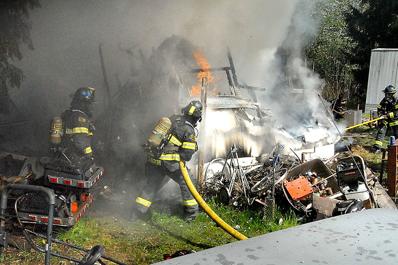 Unoccupied mobile home burns near Port Angeles