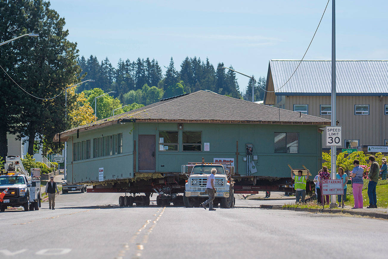 Horizon Center building moved through Port Angeles streets