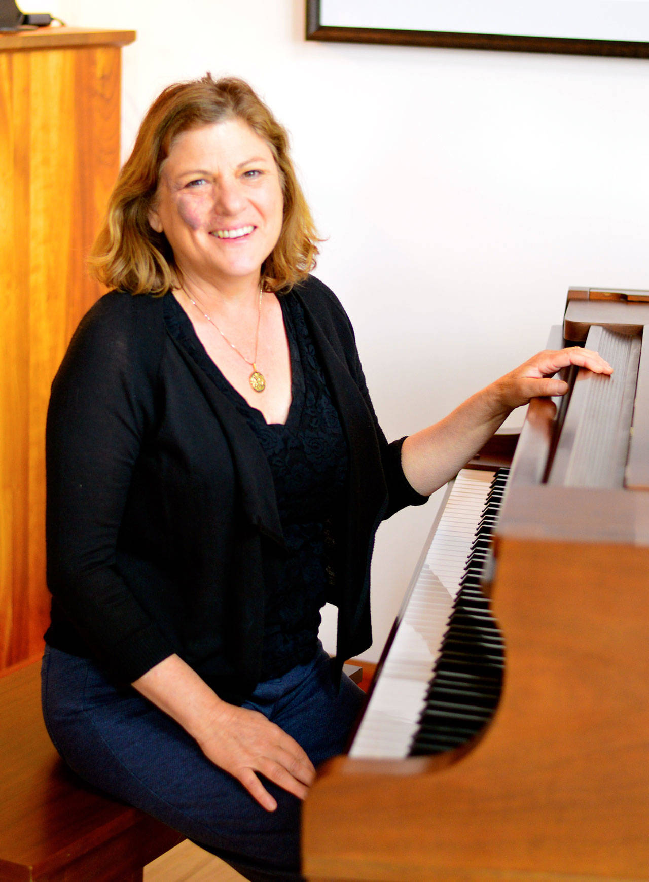 Port Townsend pianist Lisa Lanza is guest soloist with the Port Angeles Chamber Orchestra in two concerts this week.
