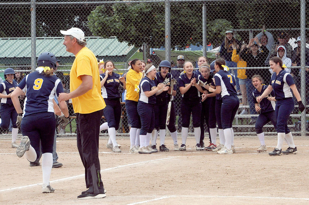STATE SOFTBALL UPDATE Forks wins first game; Port Angeles stays alive; Sequim ousted