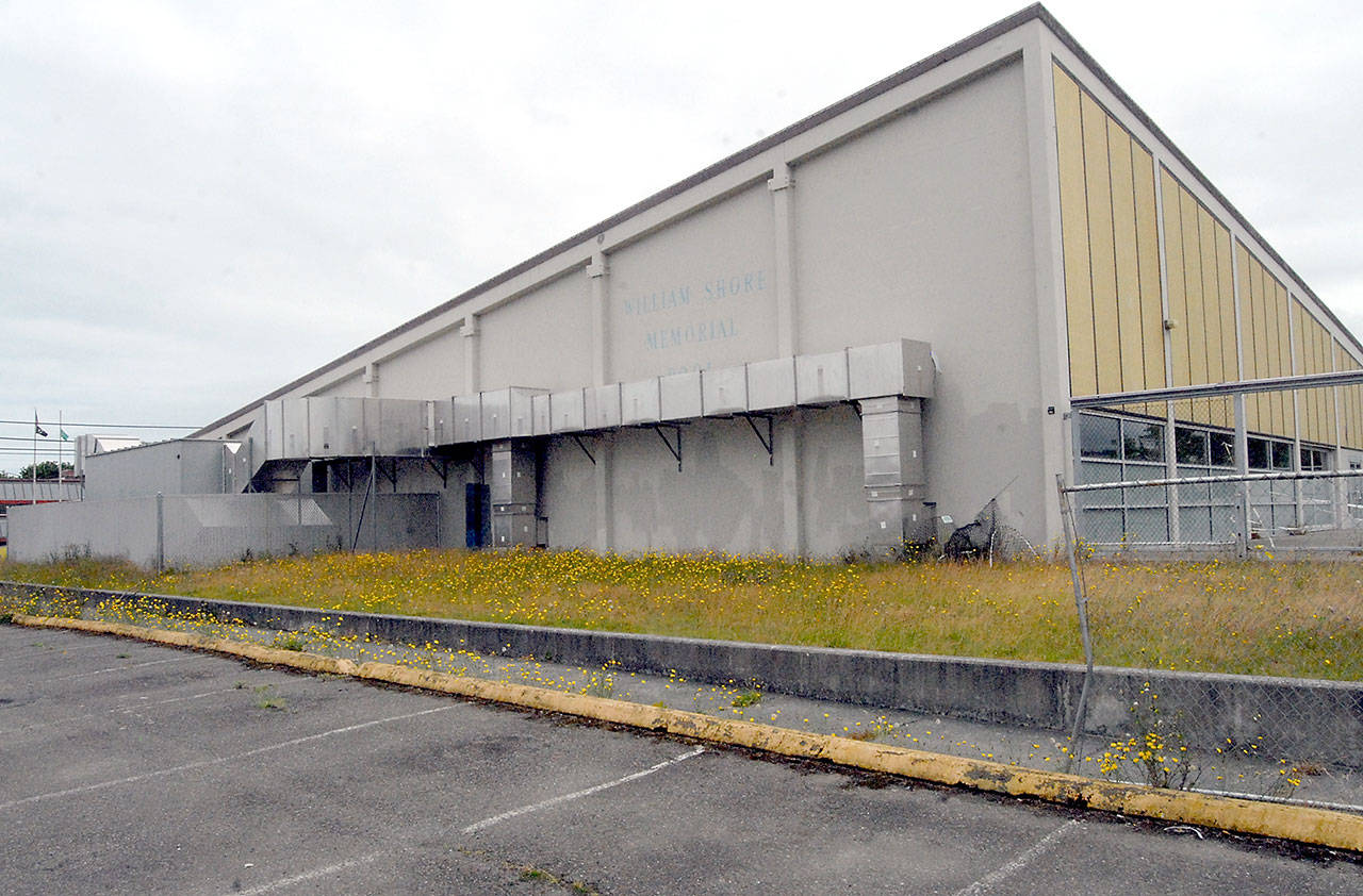 William Shore Memorial Pool, shown Thursday, awaits demolition to make way for a new swimming pool complex. Work is expected to begin this month despite a $3.1 million increase in the total cost of the project. (Keith Thorpe/Peninsula Daily News)