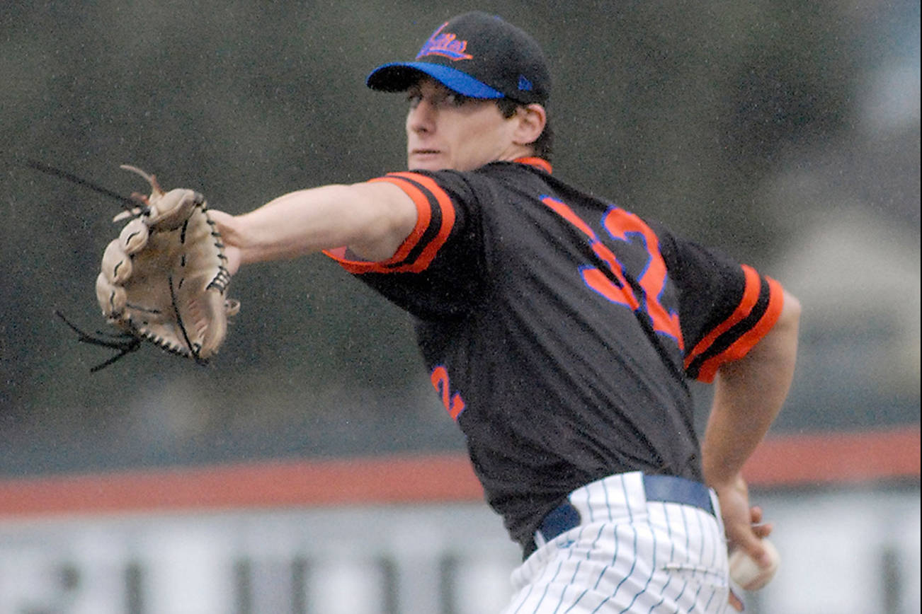 LEFTIES: Kinsky, Chavez team on 3-hitter as Port Angeles wins pitchers’ duel