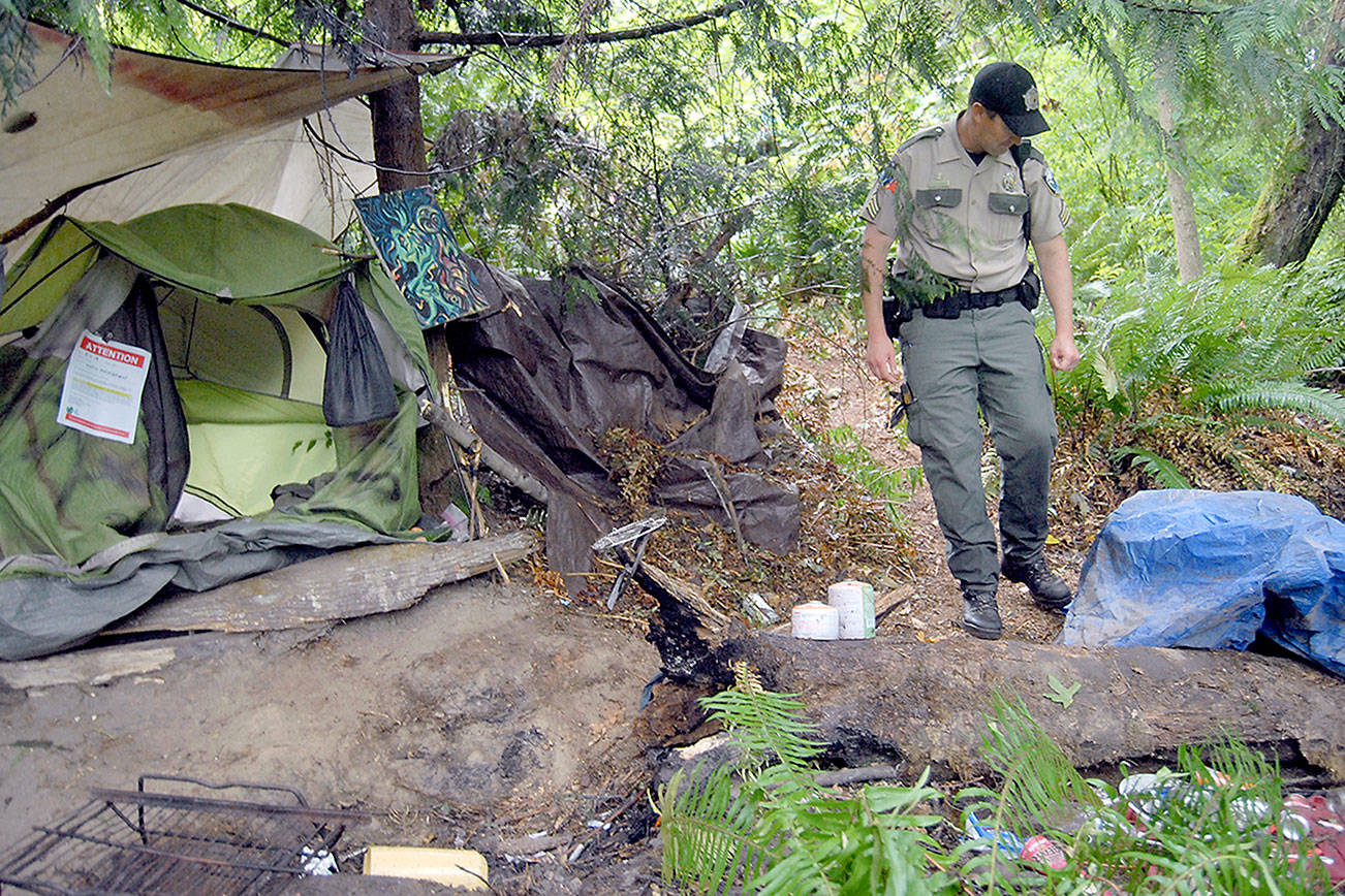 Officers clear homeless from state property near Port Angeles