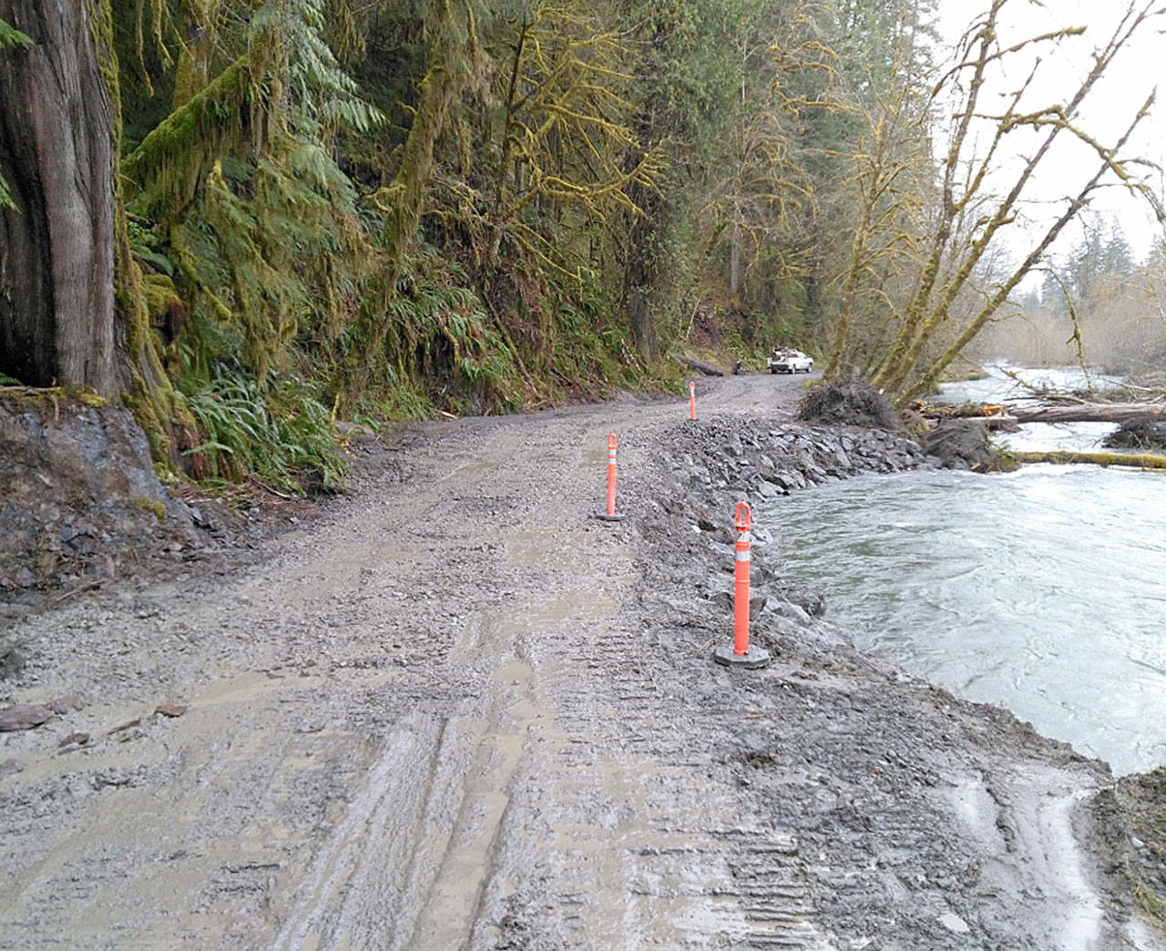 An emergency repair allowed the roadway to be useable but left it very narrow. A permanent fix is planned beginning next month. (Olympic National Park)