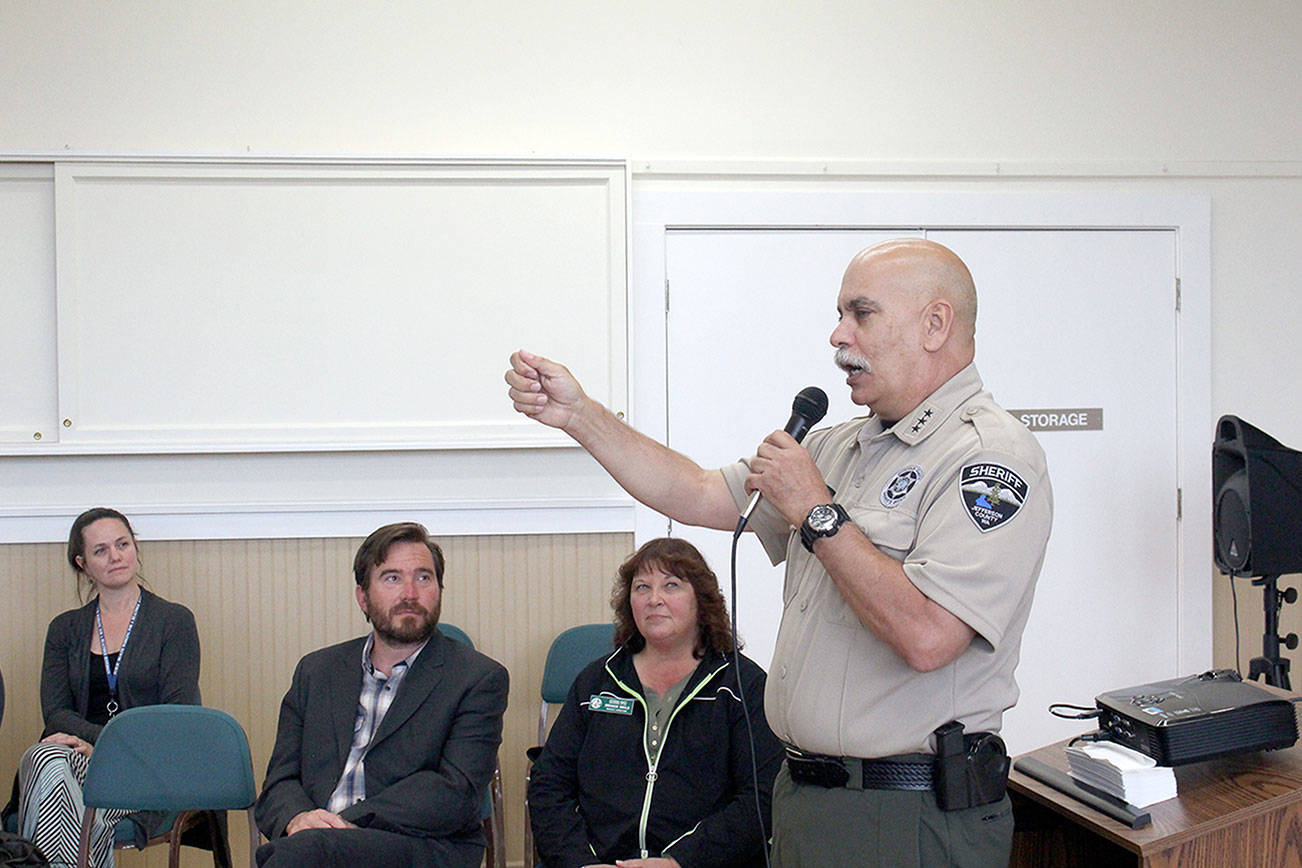 Law enforcement, mail theft on residents’ minds at public outreach in Gardiner