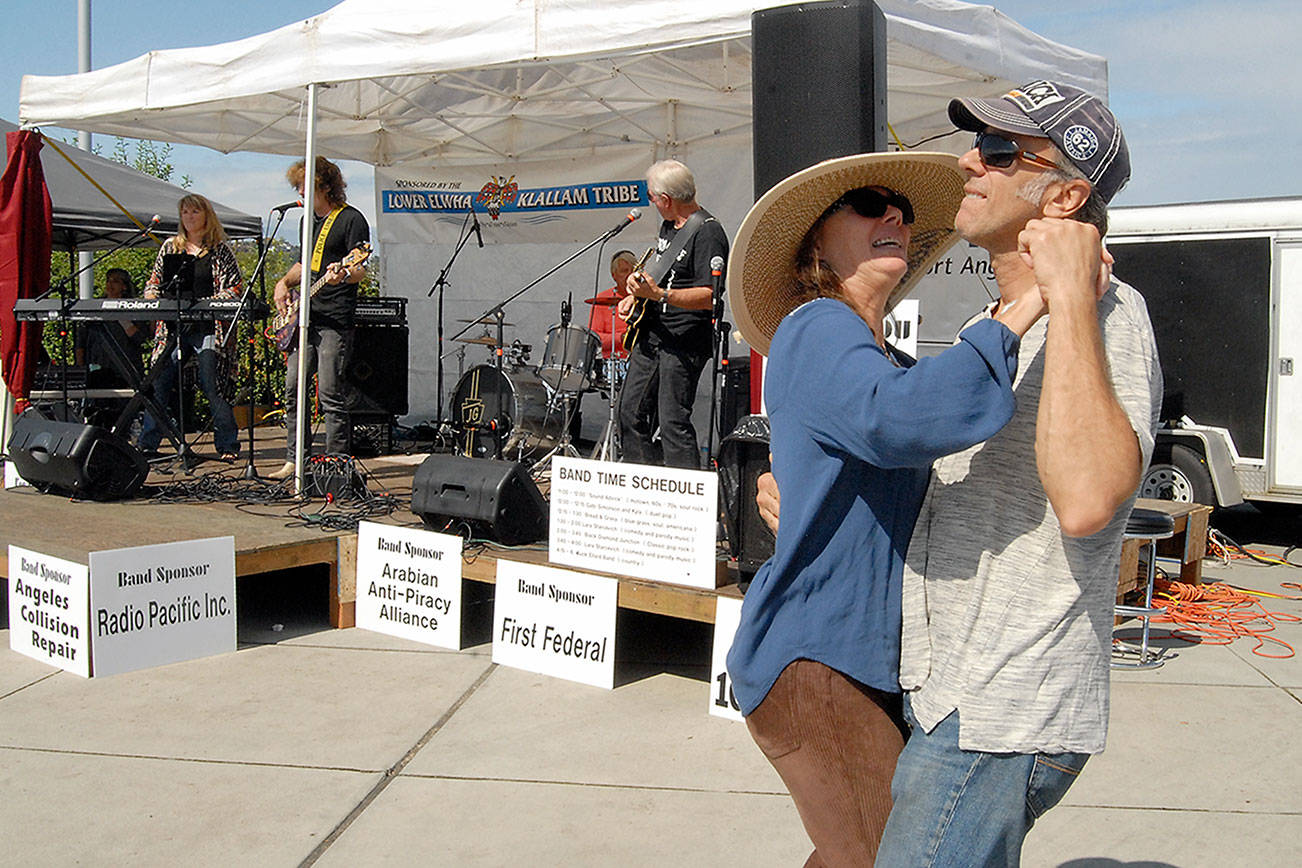 PHOTOS: Locals jam in Port Angeles park