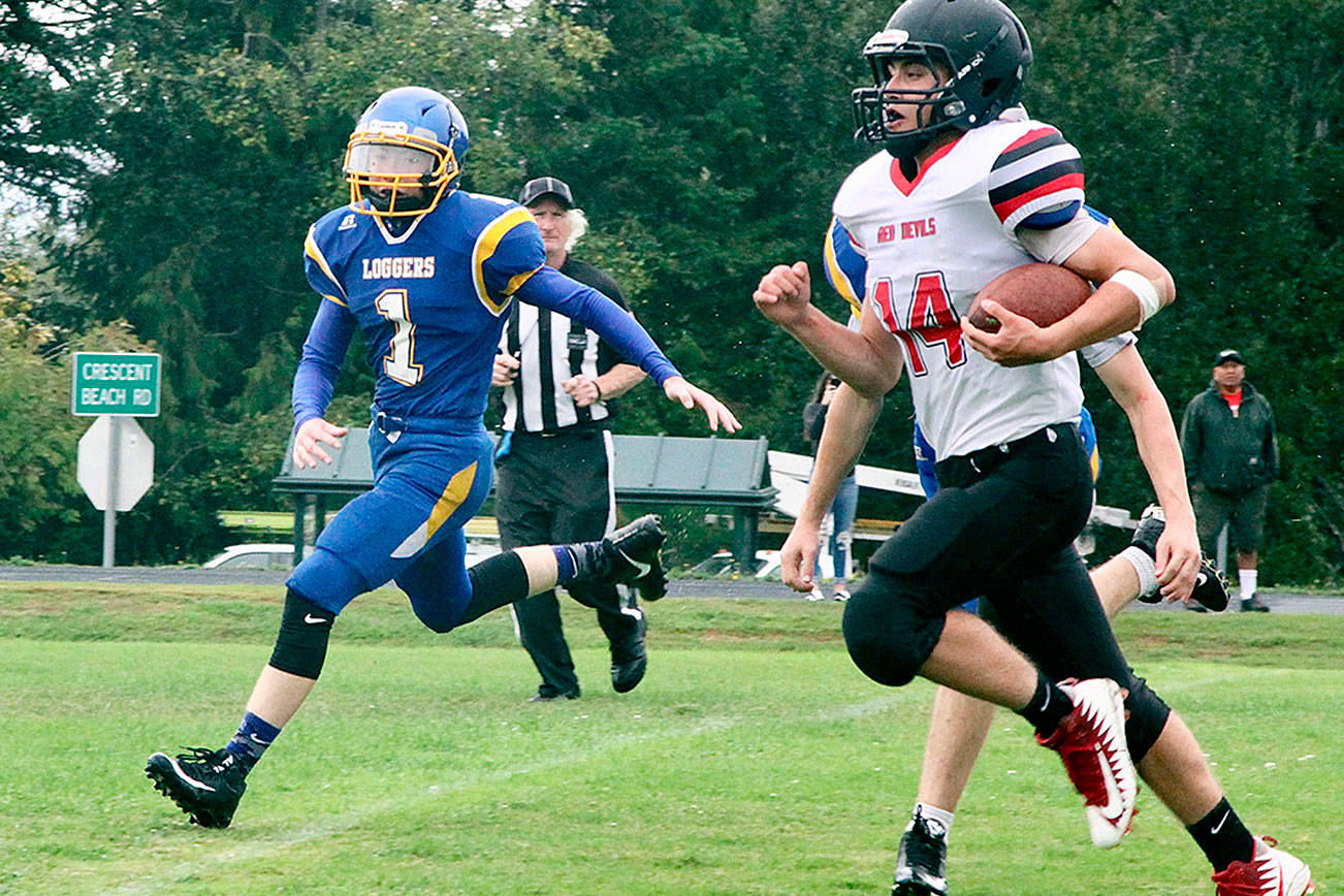 PREP FOOTBALL Neah Bay powers past Crescent Peninsula Daily News