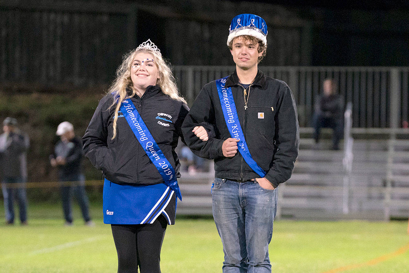 PHOTO: Chimacum homecoming presents king and queen