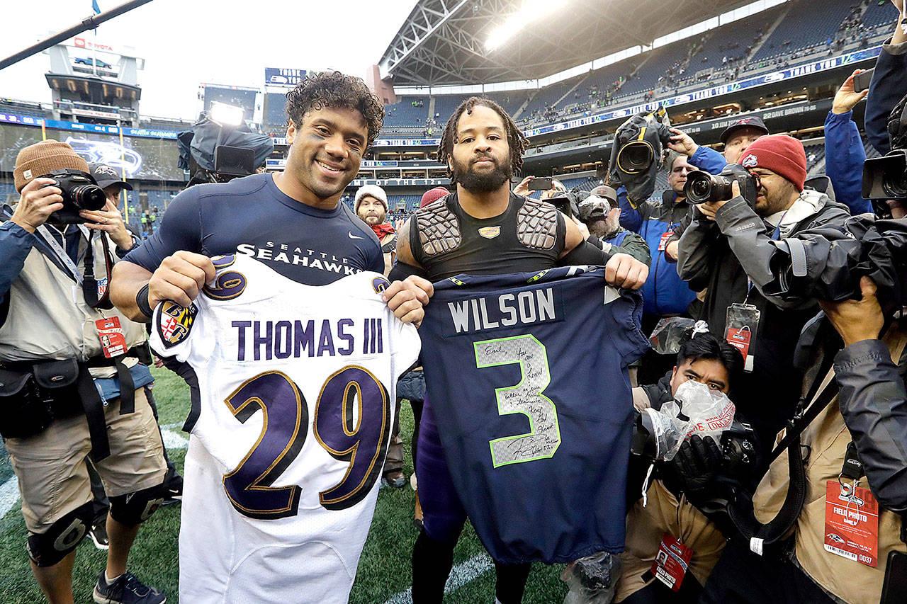 SEAHAWKS: Earl Thomas sees mixed response in return to CenturyLink ...