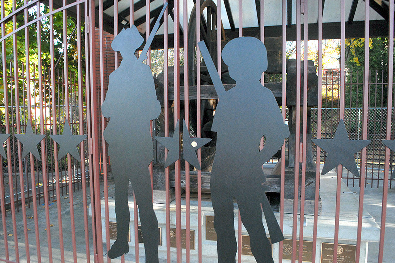 Veterans Park fence design defended in Port Angeles