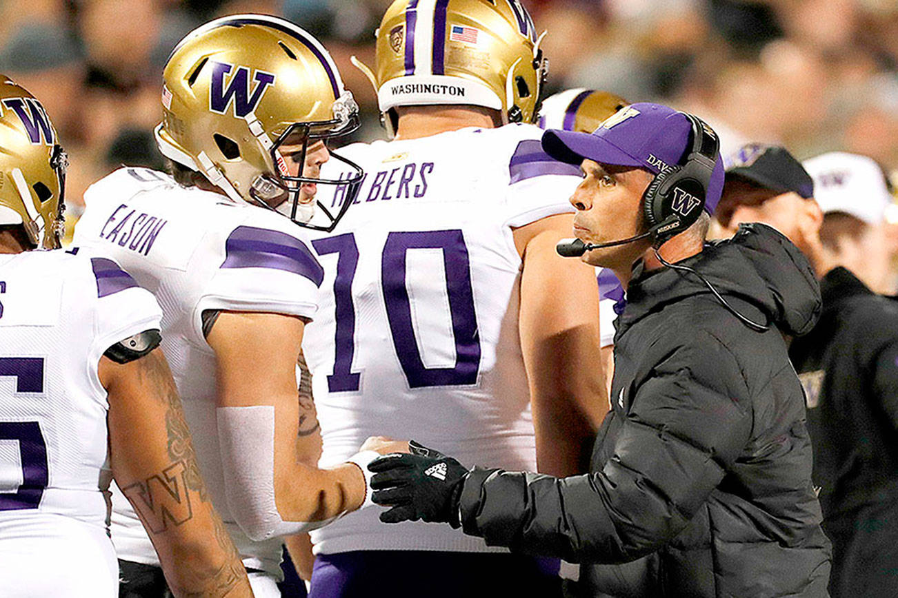 COLLEGE FOOTBALL: Huskies to face Petersen’s old team, Boise State, in the Las Vegas Bowl