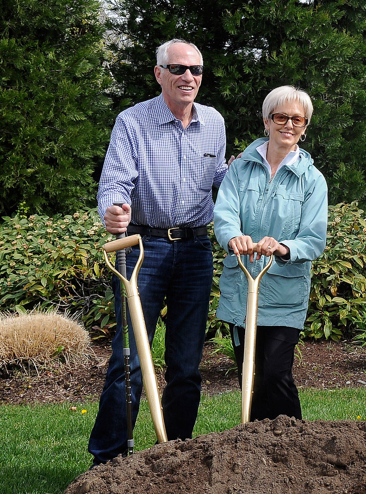 Bill and Esther Littlejohn are pictured at a groundbreaking ceremony at the Olympic Medical Cancer Center in April. The event honored major donors to a campaign that raised $1.2 million of the $4.4 million OMCC expansion. Bill Littlejohn, a longtime businessman and philanthropist, died Dec. 12. (Olympic Peninsula News Group file photo by Michael Dashiell)