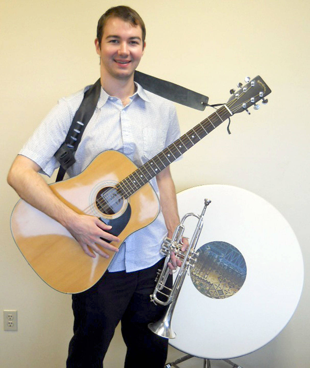 Masters student Frank Sartain has begun an internship in music therapy with OlyCAP’s Encore! Adult Day Care Center.