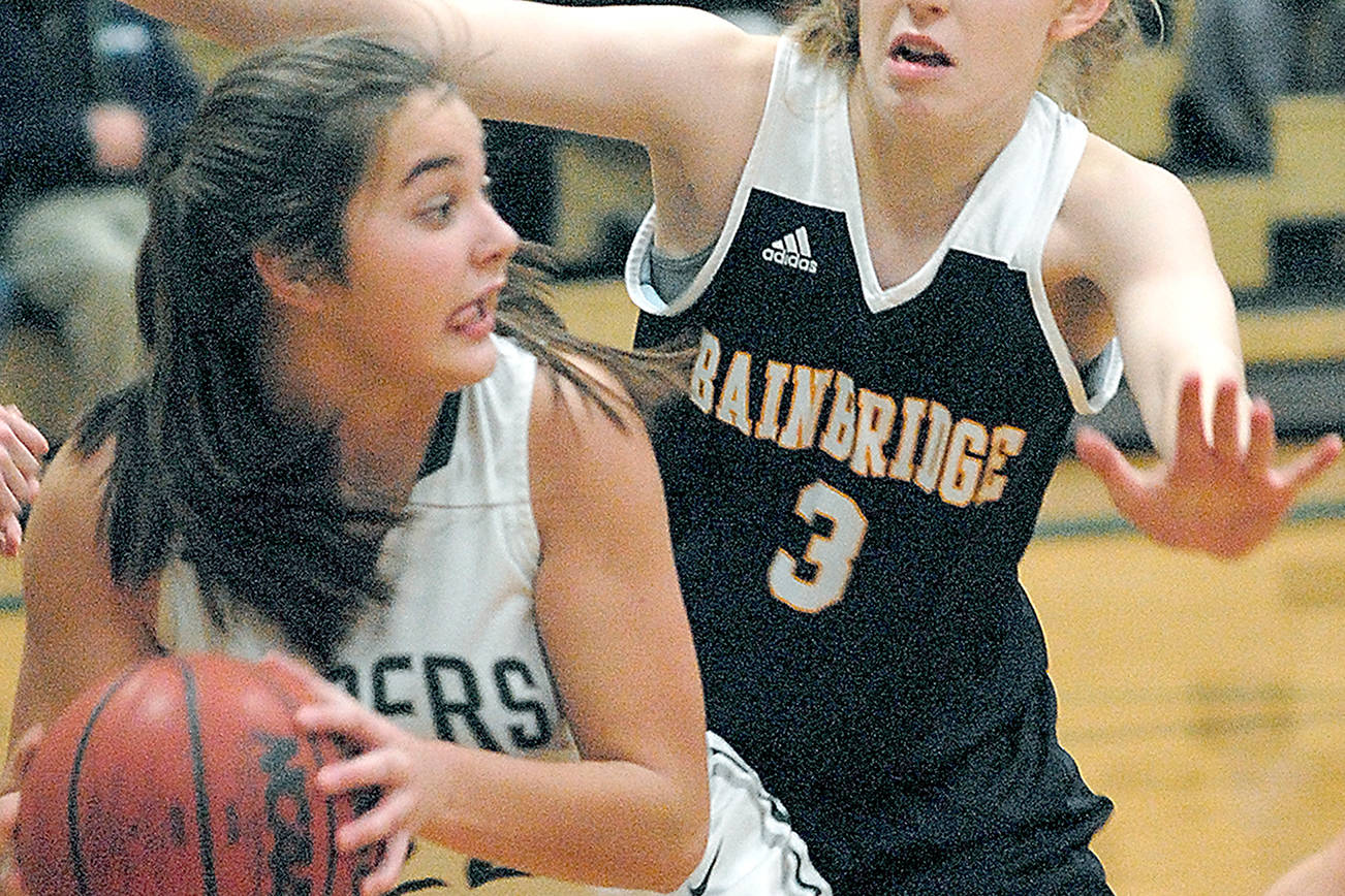 STATE BASKETBALL: Port Angeles post Eve Burke finds room to maneuver inside and out