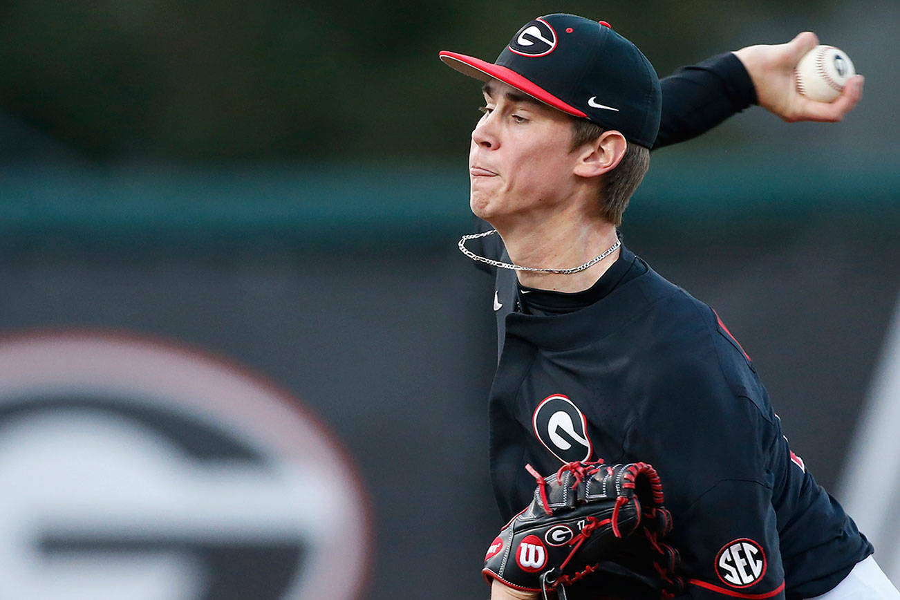 Mariners nab hard-throwing pitcher with No. 6 pick