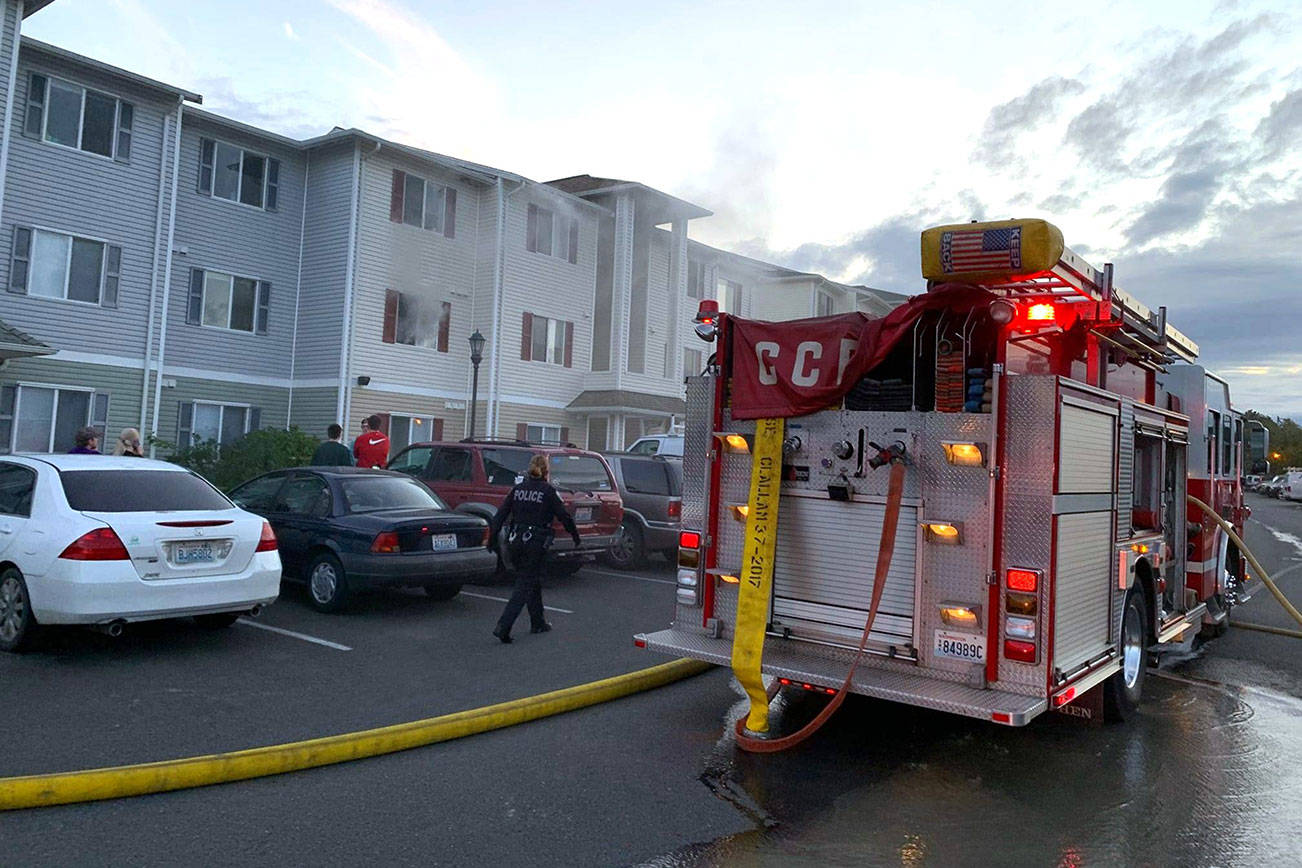 Sprinklers help contain fire in Sequim apartment complex