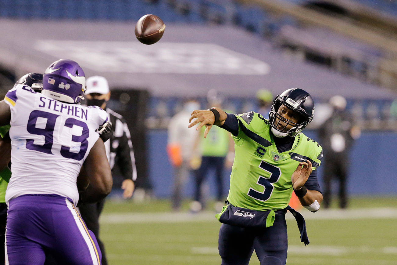 Russell Wilson's best throws from 3-TD game