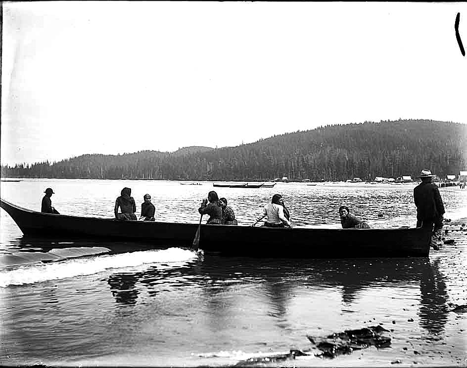 1916.8.100.jpg: Makah women canoe racers.   Photo by Samuel Morse c1902.   Washington State Historical Society