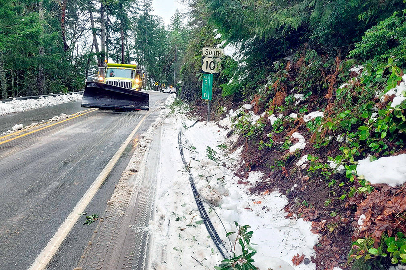 Here are some new photos of crews final clearing efforts to reopen US 101 to all traffic today. 

ALSO MASON COUNTY
