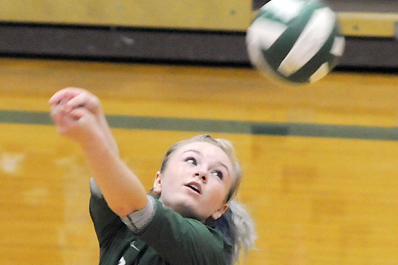 KEITH THORPE/PENINSULA DAILY NEWS
Port Angeles Alexis Perry keeps the ball in play against Kingston on Thursday night in Port Angeles.