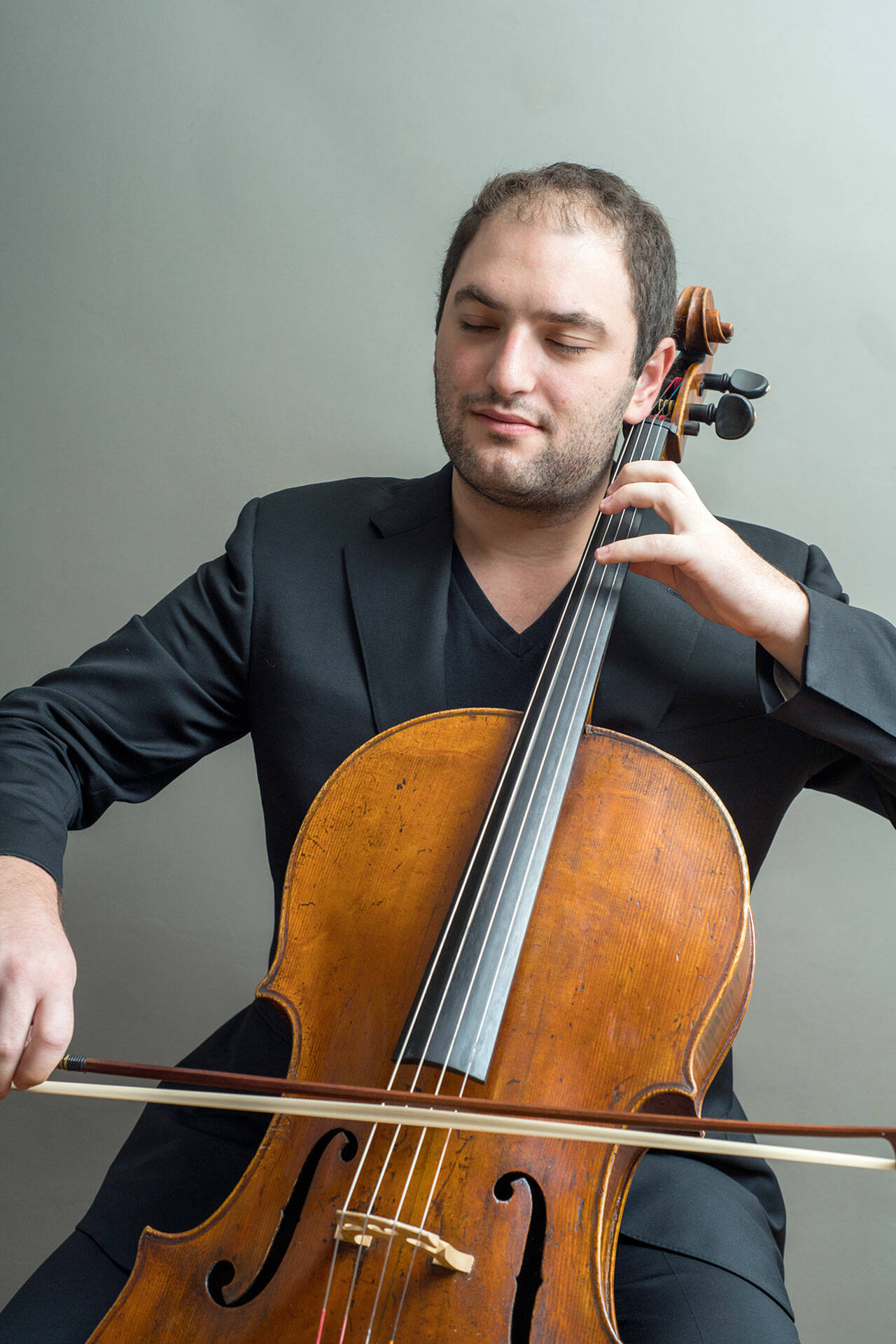 Cellist Julian Schwarz is the guest soloist for Saturday’s Port Angeles Symphony Orchestra season finale. (photo courtesy CM Artists)