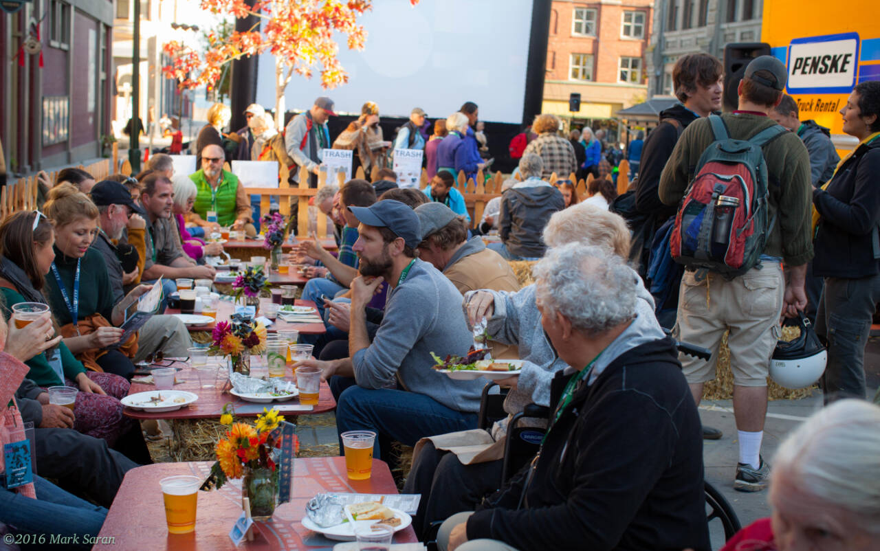 Attendees at the 2022 Port Townsend Film Festival enjoy dinner on Taylor Street. This year’s five-day festival is set for Thursday through Monday. (Mark Saran/Port Townsend Film Festival)