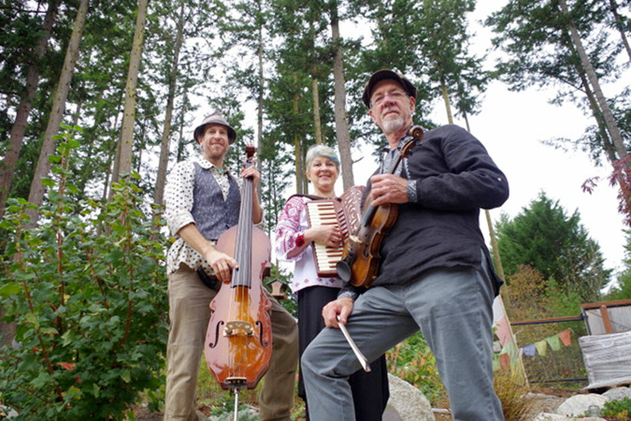 Kozmopolis will play at the Candlelight Concert on Thursday at Trinity United Methodist Church in Port Townsend.