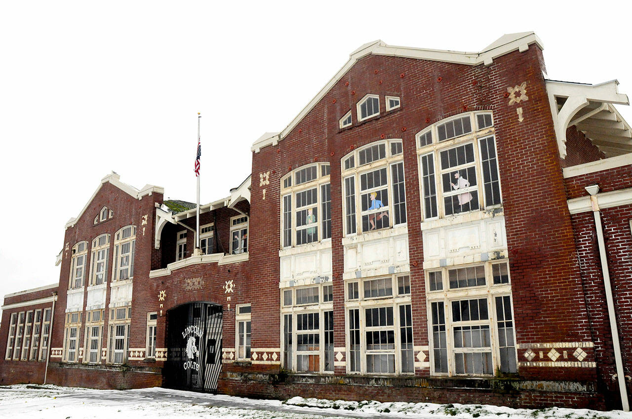 The former Lincoln School, shown on Thursday, will be examined by the City of Port Angeles for possible conversion into multifamily housing. (Keith Thorpe/Peninsula Daily News)