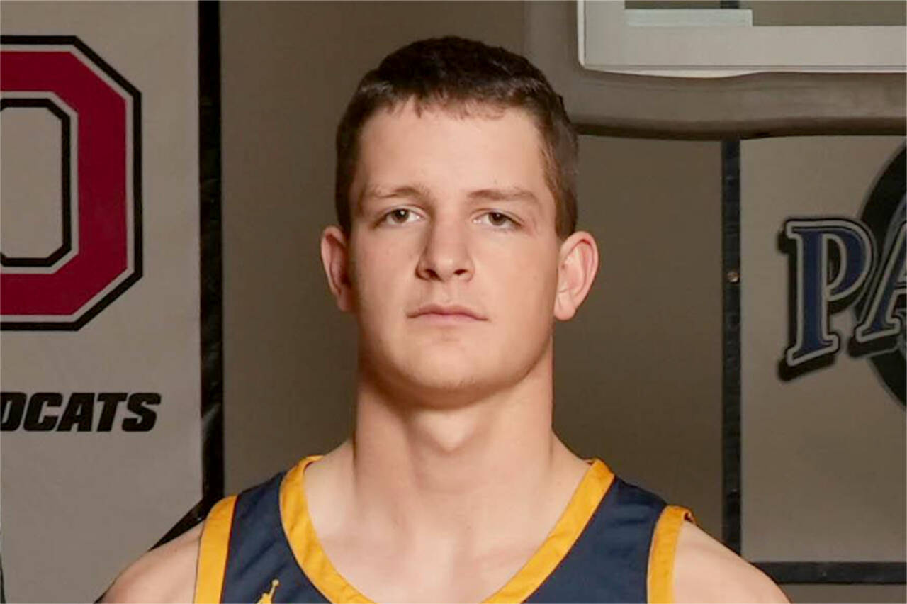 Brody Lausche, Forks basketball.