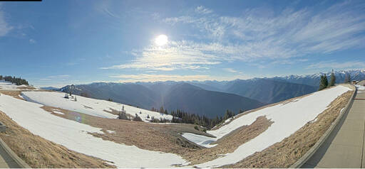 The view looking south from Hurricane Ridge, where variable winter weather has limited snow coverage and contributed to pauses in snow sports operations in recent weeks. (Washingtons National Park Fund)