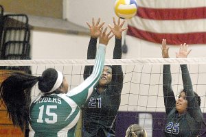 PREP SPORTS ROUNDUP: Sequim, Port Angeles split volleyball, girls soccer matches