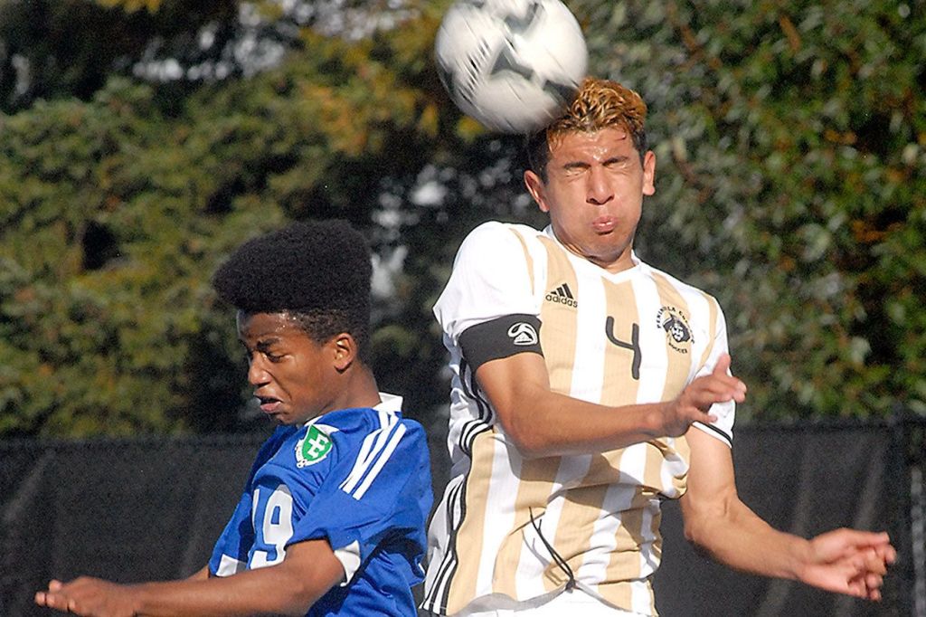 PENINSULA SOCCER: Men, women finish league undefeated