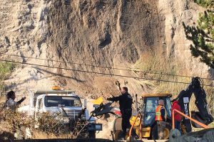 Mudslide blocks one lane of Highway 20 in Port Townsend