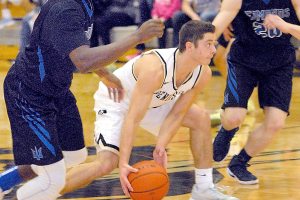 COLLEGE BASKETBALL: Pirates hit 12 3-pointers in 95-74 win