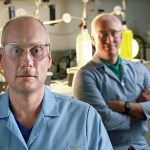 Scientists Michael Huesemann, in front, and Tom Hausmann continue work on finding the best strains of algae for biofuel production. (Pacific Northwest National Laboratory)