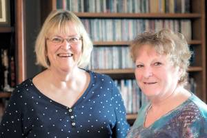 Peninsula authors to hold book reading, signing this Monday