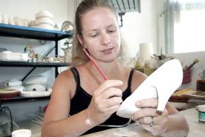 Sculptor uses clay for ‘Crafty Objects’ in Peninsula College display