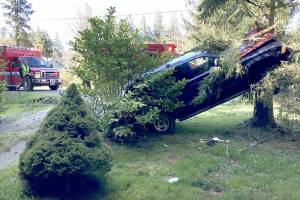 Two injured in Four Corners Road wreck near Port Townsend