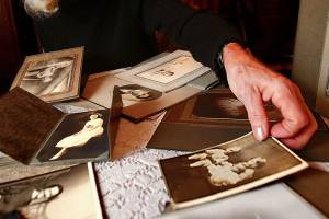 Photo-collecting Washington woman ‘rescues’ faces of past