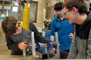 Peninsula students headed to Houston for robotics contest